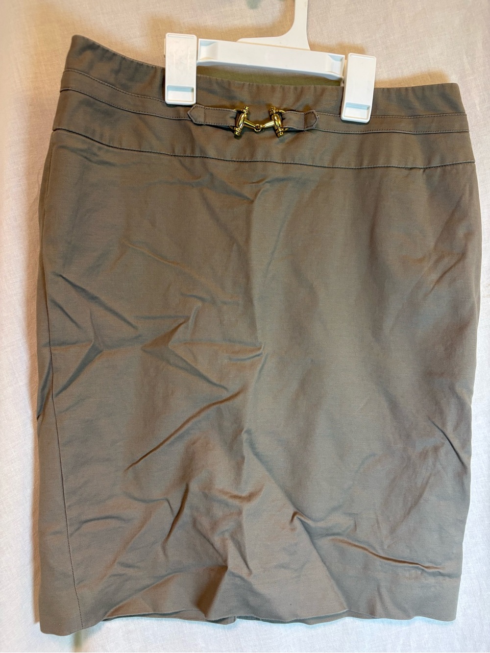 Sharagano Pencil Skirt Women’s Size 4 Dark Khaki/beige Back Slit
